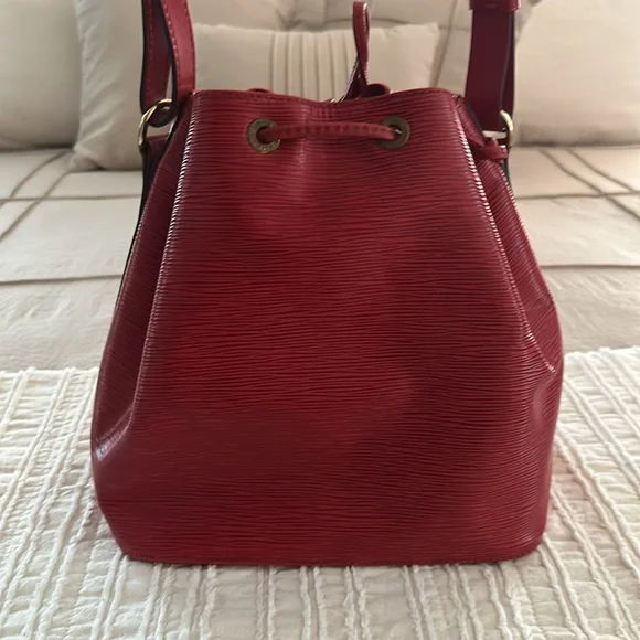 Louis Vuitton Epi Noe - Picture 3 of 16